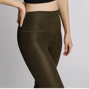 Zyia Active Crackled Leather Hi Rise Brown Leggings Size 6/8